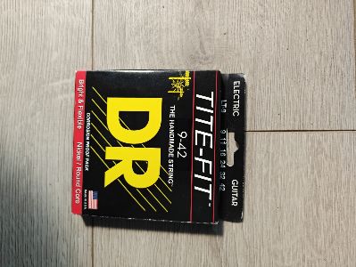 Struny do gitary elektrycznej DR Strings Tite-Fit, model LT-9